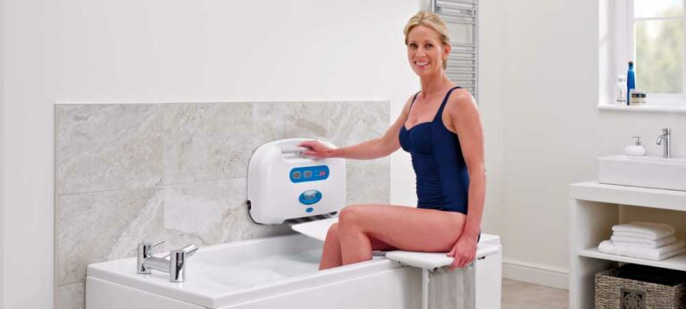 Getting out of Bath Tub: Step By Step Guide – AquaLift