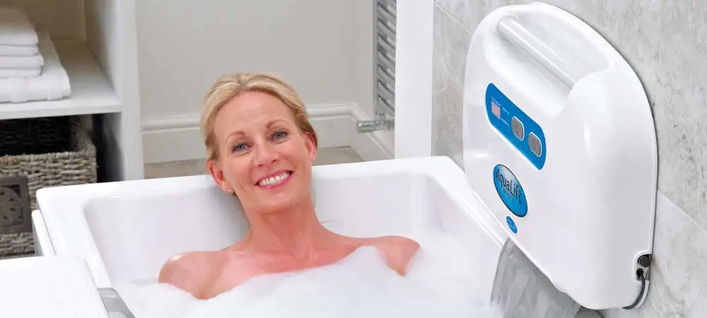 comfortable bath lift benefit